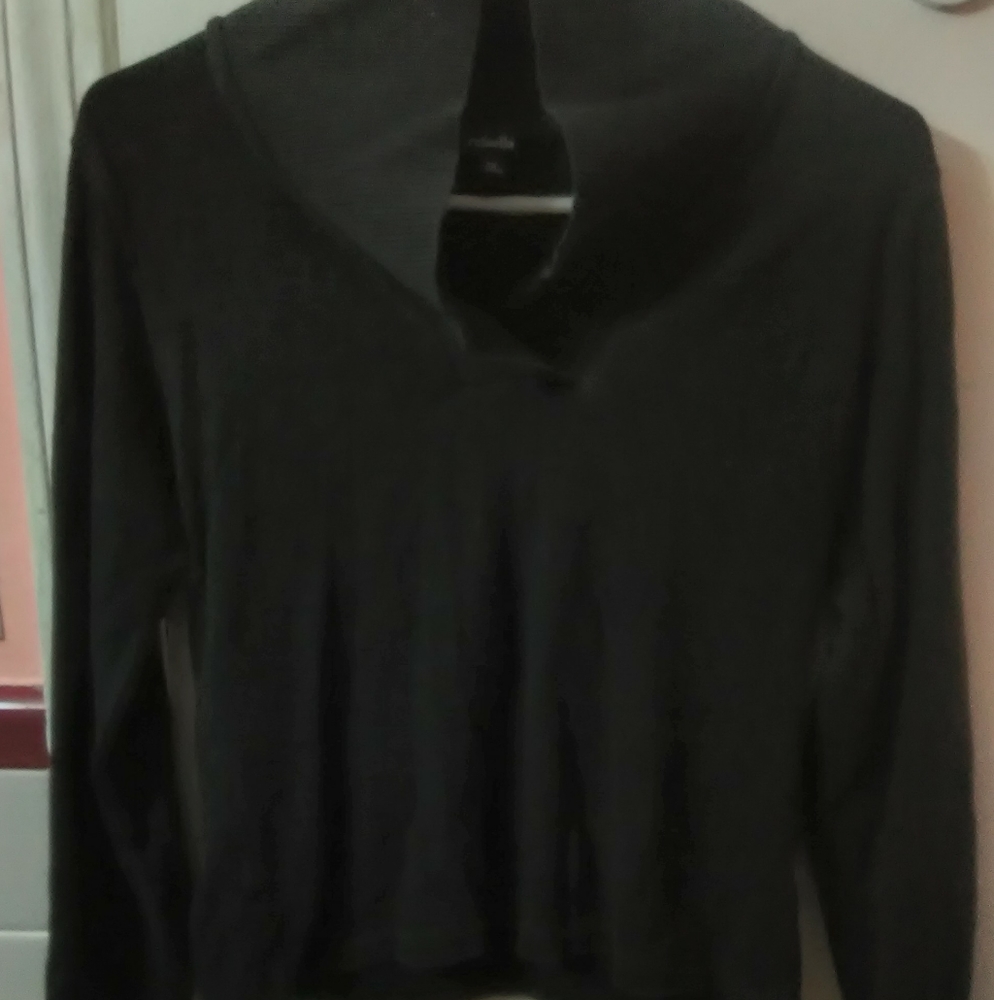 Long sleeve cowl neck by raffaella